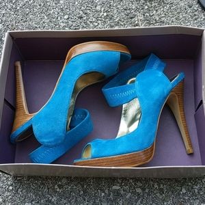 Bakers turquoise suede heel